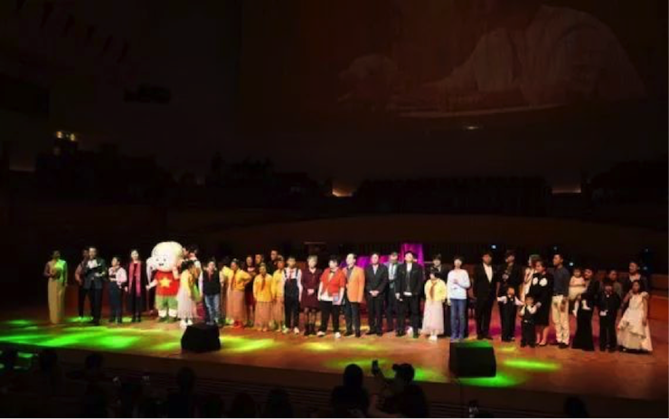 世界自闭症日，J9九游会未来艺术家刘明康与他的朋友们温情奏响“音乐与梦想”慈善音乐会